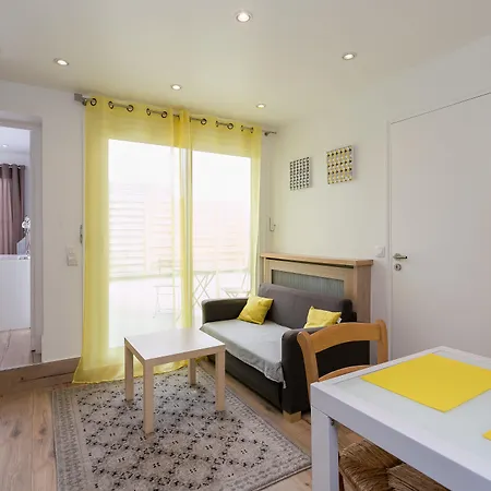 Aparthotel Le Relais Amelie 3*