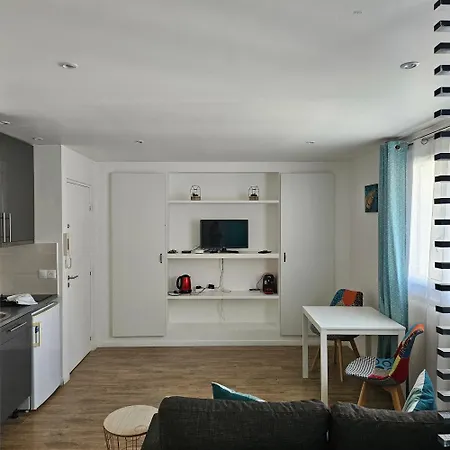 Aparthotel Le Relais Amelie Clamart